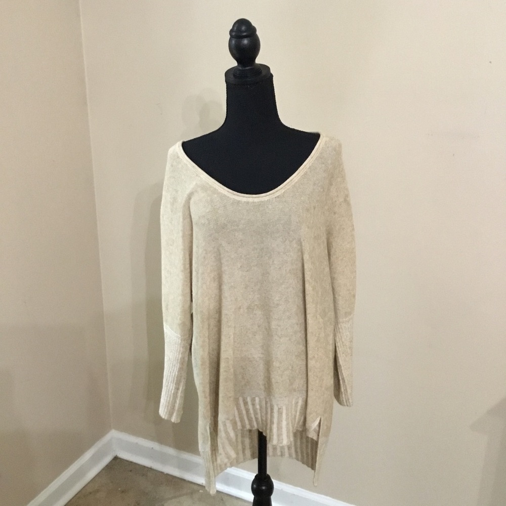 Anthropologie Moth Women’s Cream And Tan Lightweight Linen and Cotton Sweater